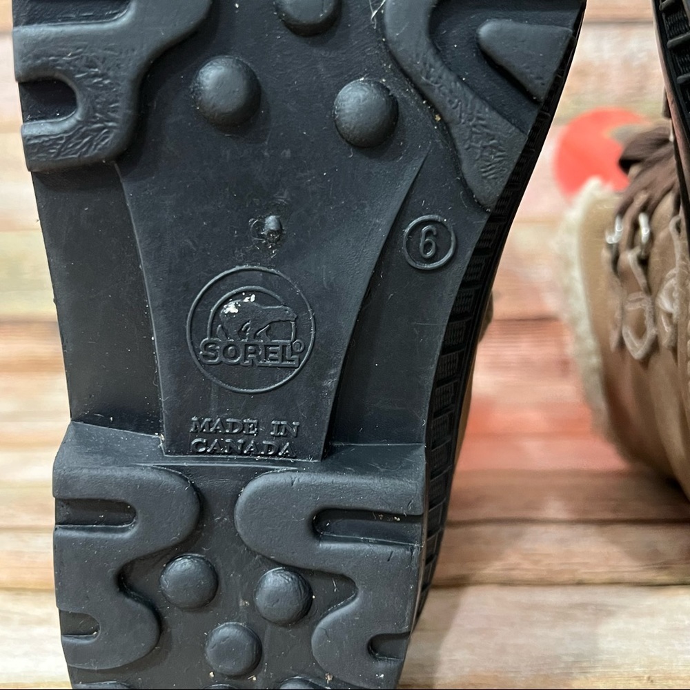 Sorel Caribou Winter Boots - Picture 6 of 9